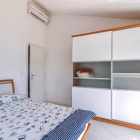 Apartment Ivana-a0.12-
